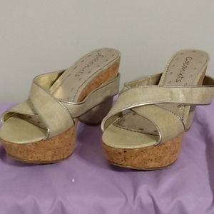 Gold & cork sandals for summer